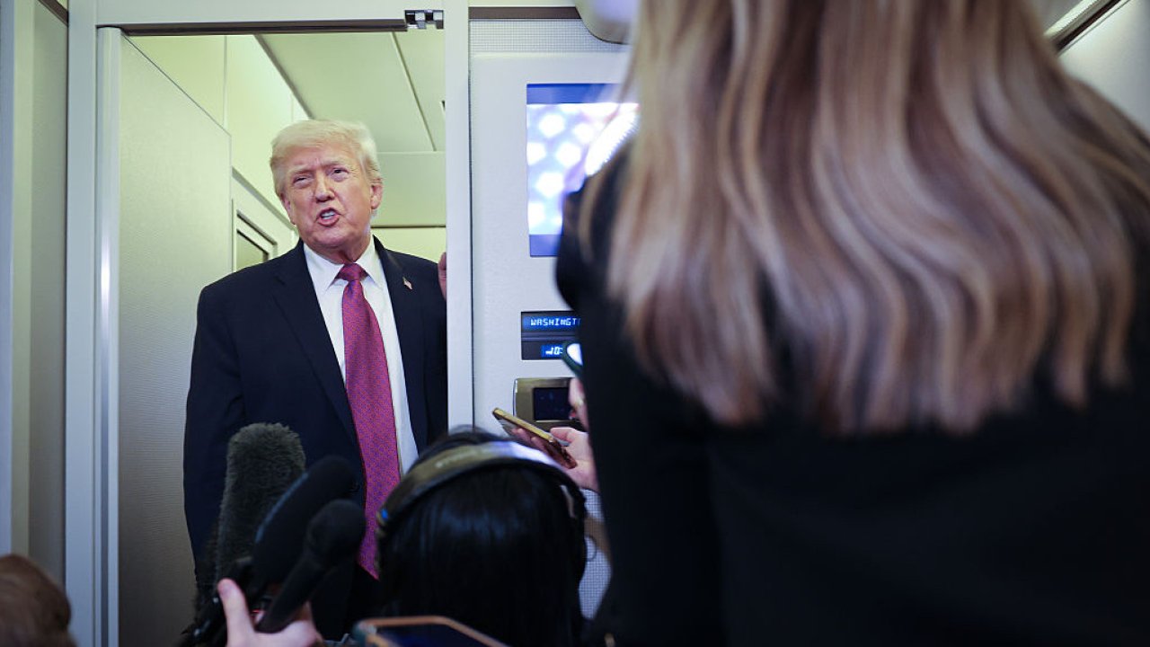 Новое закрытие Ормуза и забастовки в Ливане подрывают надежды Трампа на мир