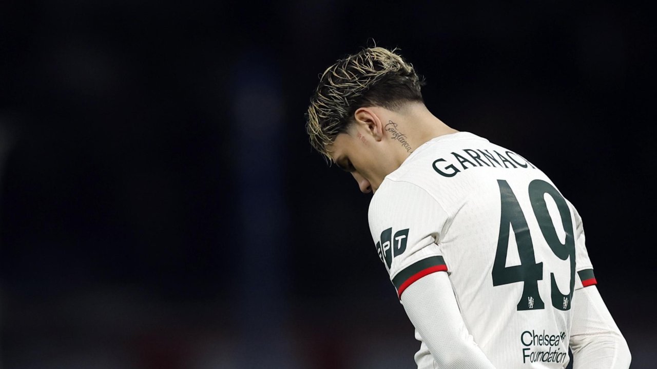 Аргентинца уводят со «Стэмфорд Бридж», он не нравится тренеру