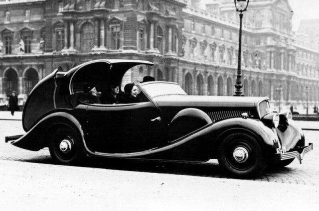 Пежо 401 седан