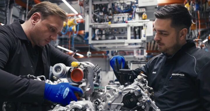 Клиенты сами собирают двигатель своего Mercedes-AMG