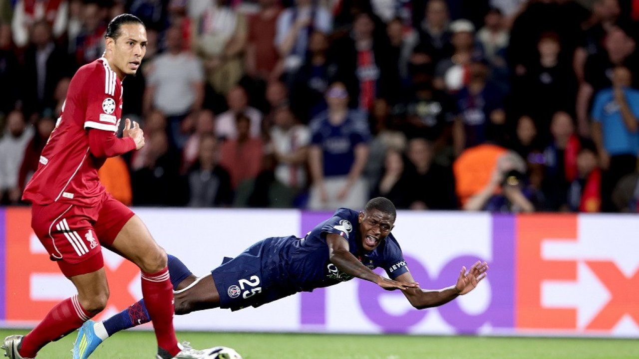 Ван Дейк оправдал себя, но также пригрозил «ПСЖ»