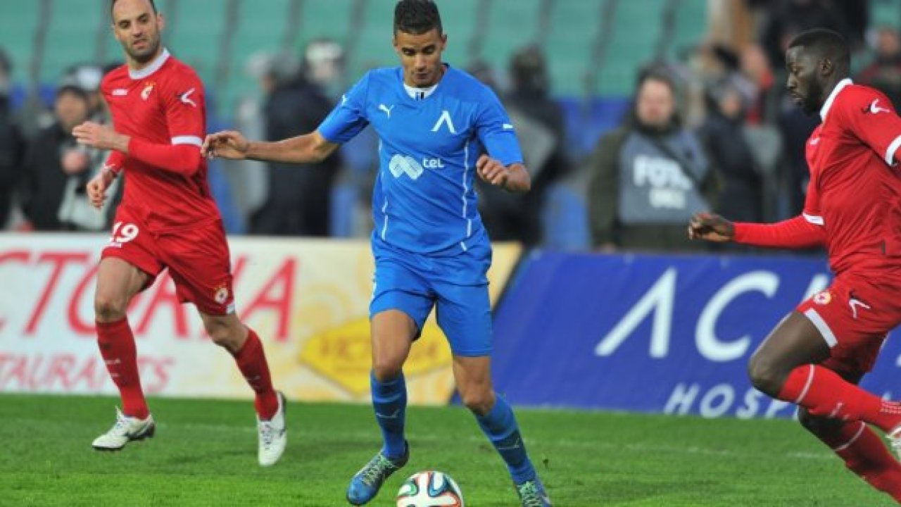 Удаление из "Левски" разразилось: болельщики обыграли игроков "Герены"