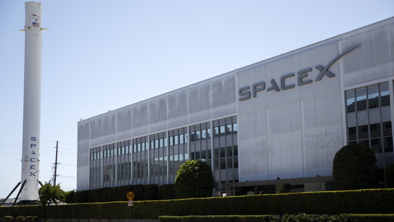 SpaceX получила право приобрести Cursor за 60 миллиардов долларов