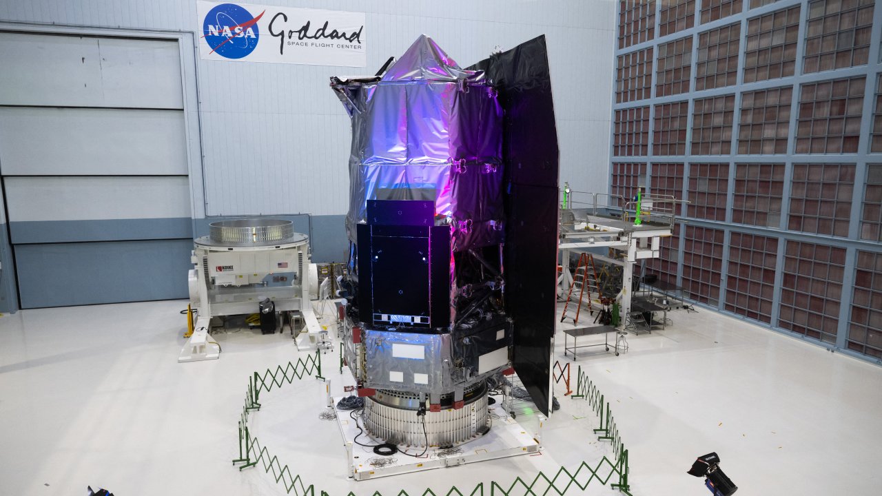 НАСА представило мощный космический телескоп перед его сентябрьским запуском