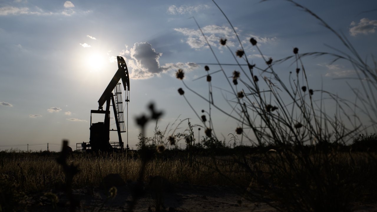 Нефть дешевеет после того, как Иран снова проведет переговоры с США в Пакистане