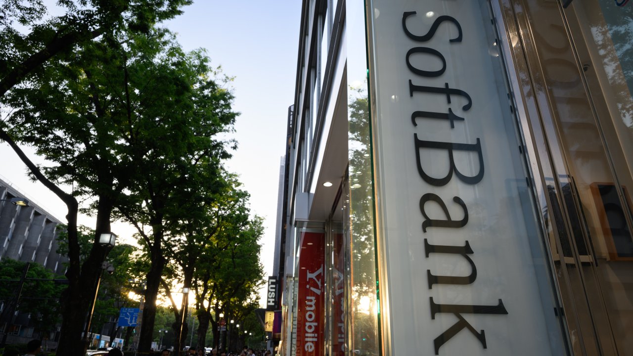 SoftBank ищет кредит в размере $10 млрд под залог доли в OpenAI