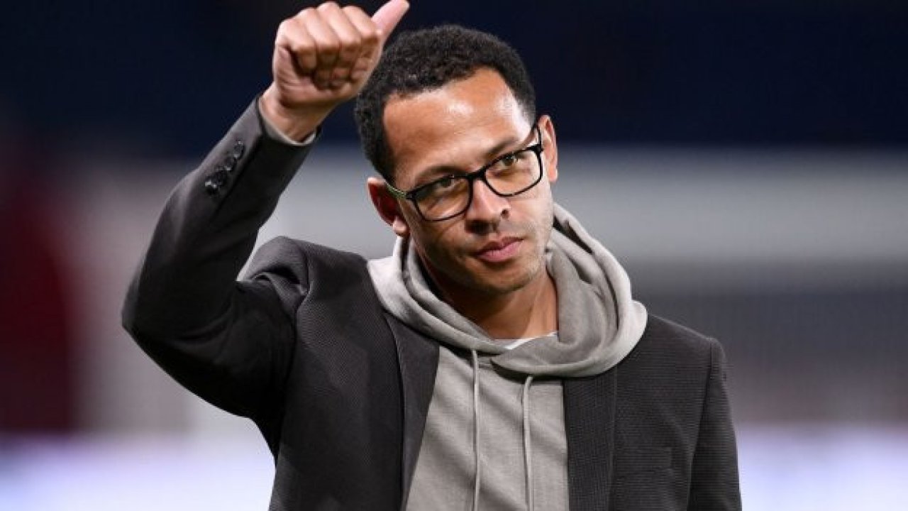 Менеджер «Челси» приготовил?