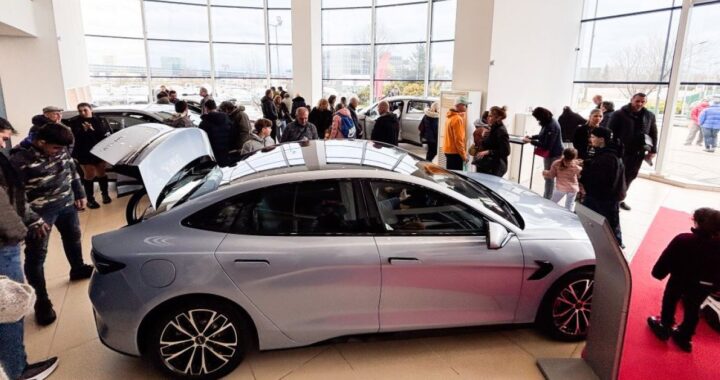 Более 10 000 посетителей в 6 городах и более 250 автомобилей, купленных на Spring Weekend China Car Fest