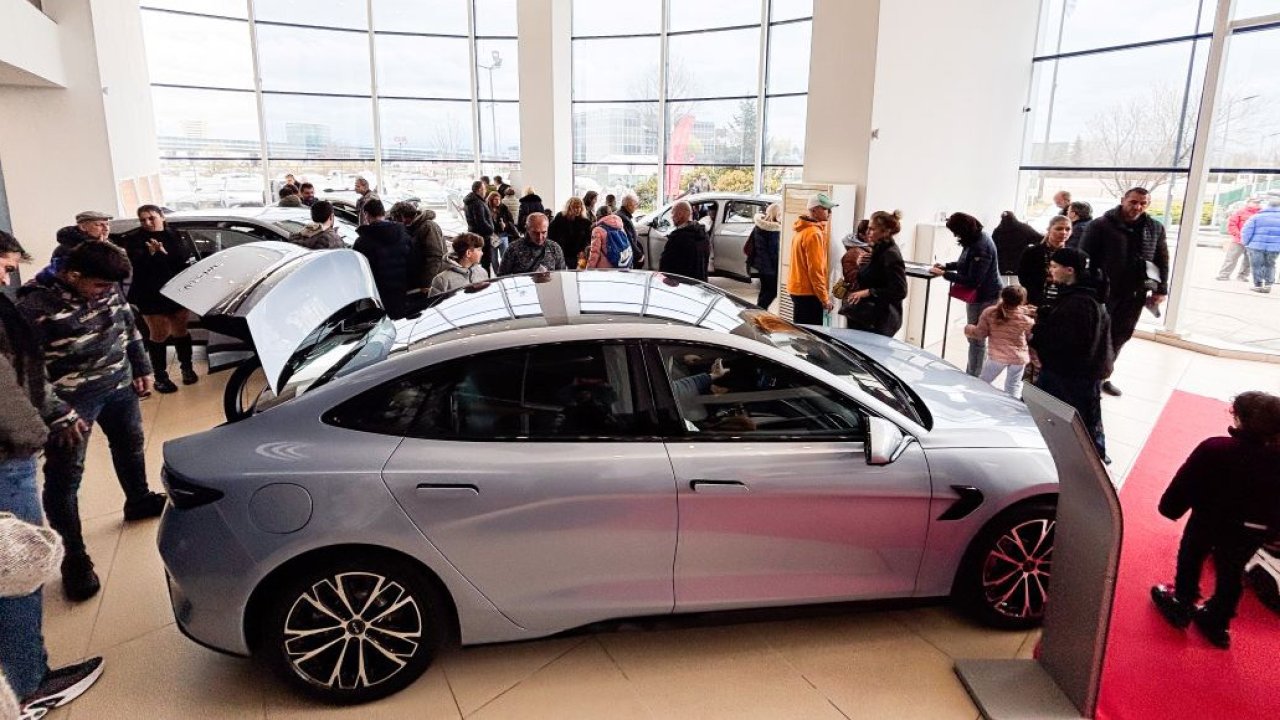 Более 10 000 посетителей в 6 городах и более 250 автомобилей, купленных на Spring Weekend China Car Fest