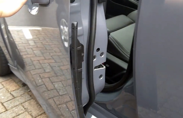 Защитник края двери