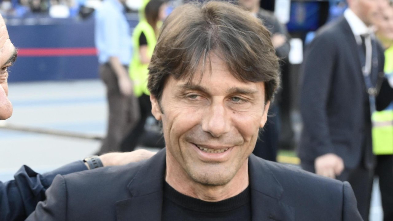 Италия снова берет верх? Они урезают деньги Антонио Конте