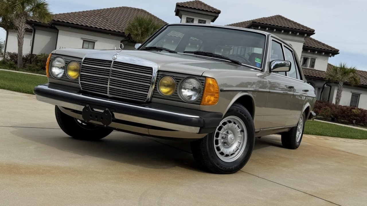 Продается самый бессмертный Мерседес — в великолепном состоянии