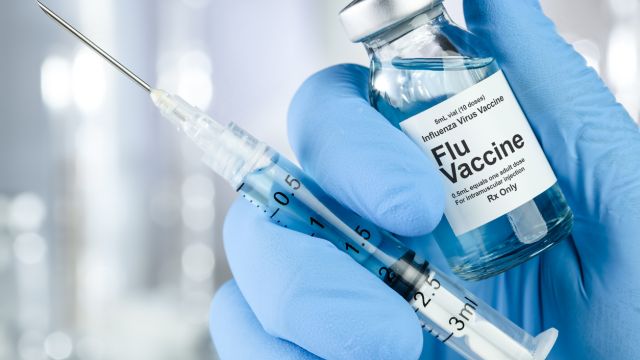 Минздрав предлагает детям бесплатную прививку от гриппа