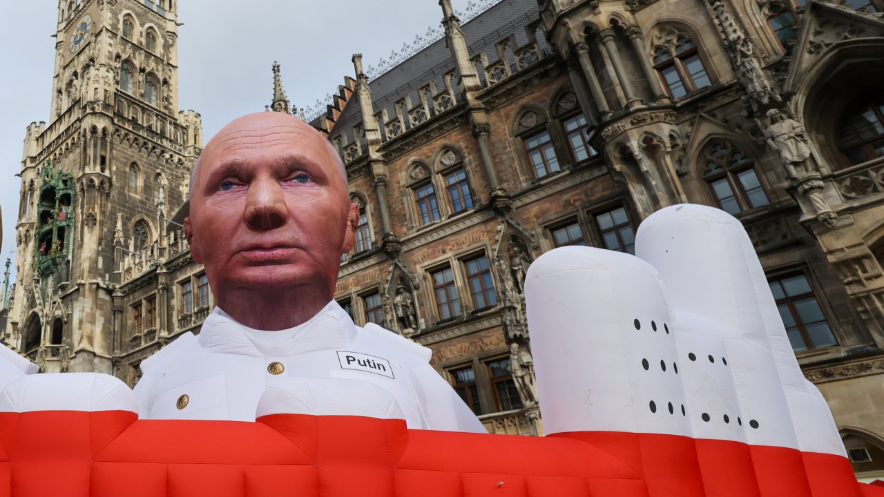 Интернет-цензура в России начинает снижать рейтинг Путина