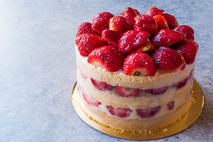 клубничный торт