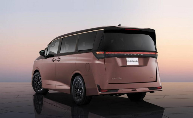 Ниссан Эльгранд
