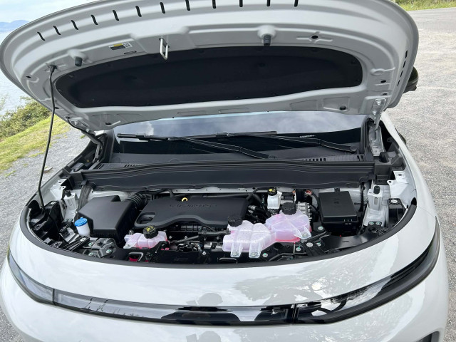 Гибридный электромобиль Leapmotor B10