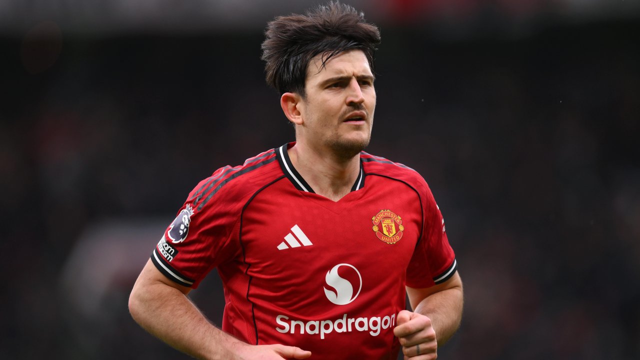 Они дисквалифицировали Гарри Магуайра еще на одну игру.