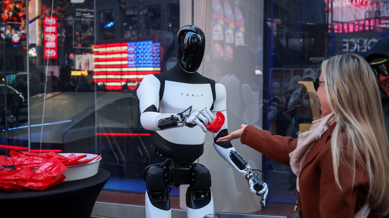Tesla утроила расходы до $25 млрд на искусственный интеллект и робототехнику