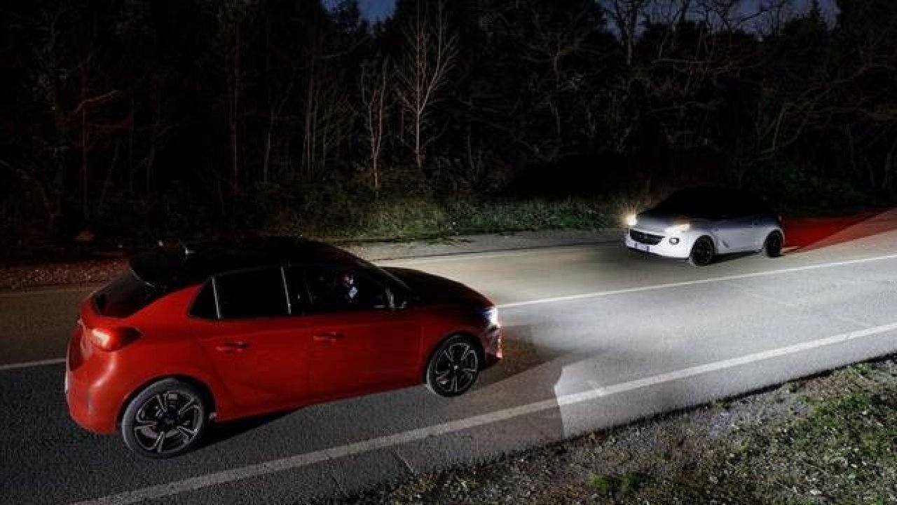 Фары становятся мощнее, и это становится проблемой.