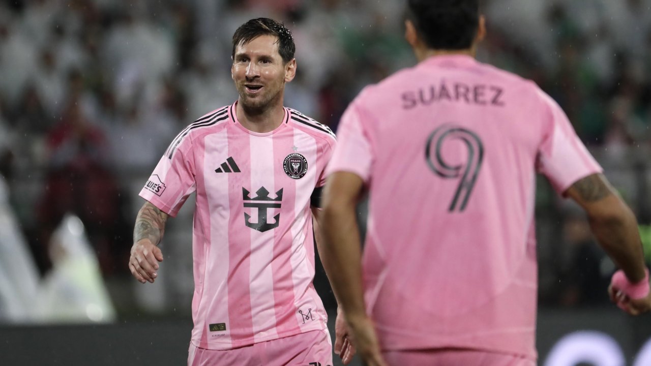 Месси забил головой, но Интер вылетел + ВИДЕО