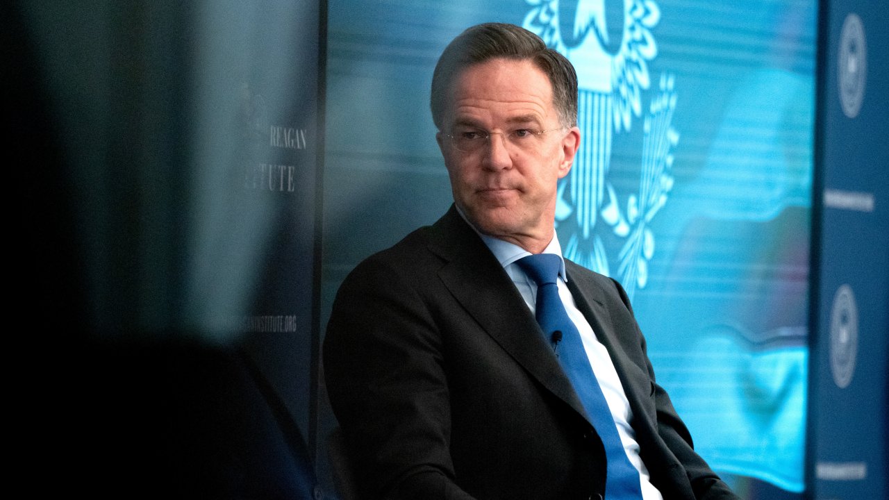 НАТО уходит от нездоровой зависимости от США, считает Рютте