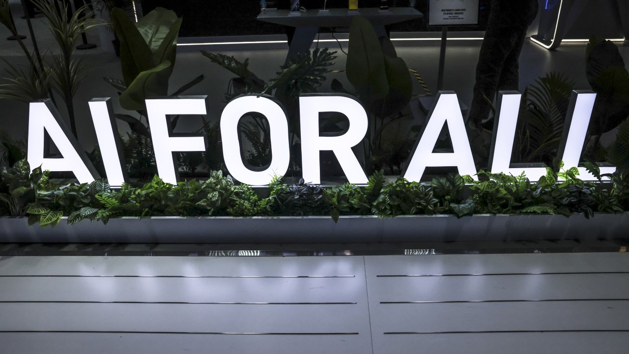 Делян Аспарухов, Варда: США вносят большие изменения в свою космическую программу