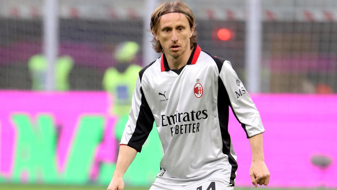 Резил за «Милан» проиграл «Удинезе» со счетом 0:3 на «Сан-Сиро»