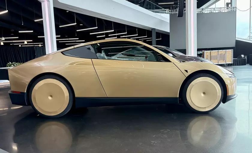 Началось серийное производство Tesla Cybercab – беспилотного такси без руля и педалей.