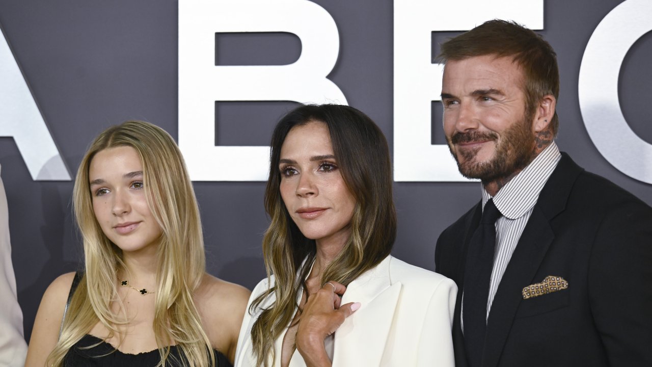 Женщина — 14-летняя Харпер — копия своей матери Виктории Бекхэм.